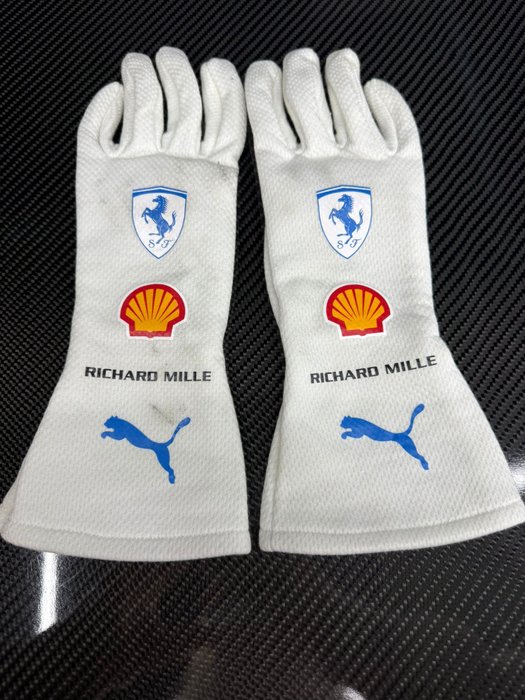 2025 Carlos Sainz F1 Racing Gloves White
