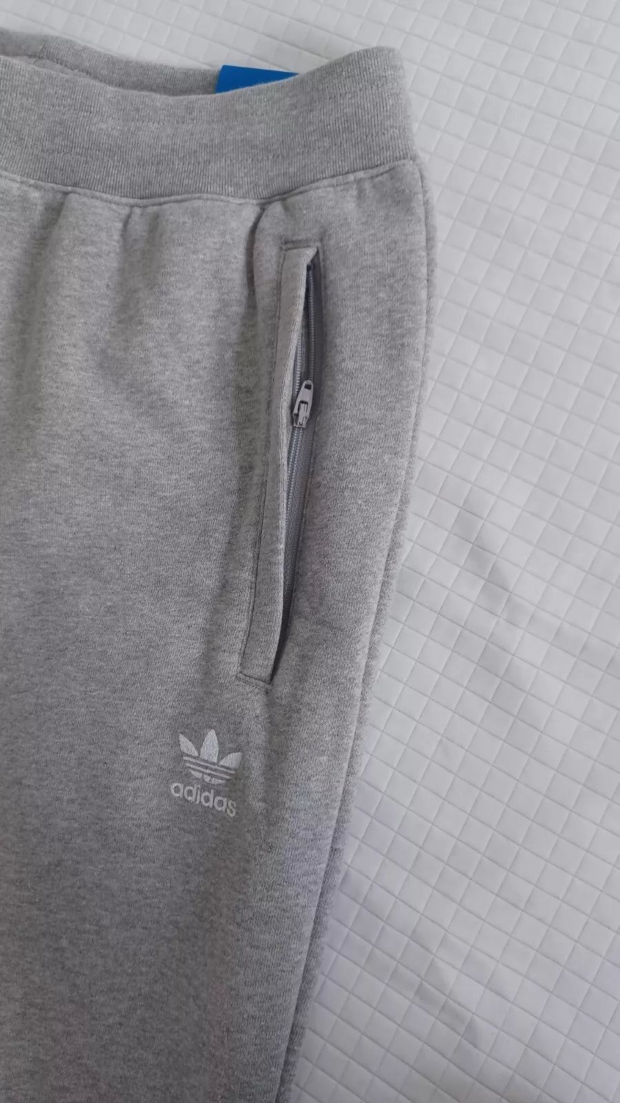 New Men's Adidas Originals Trefoil Fleece Sweatsuit ~ Grey & White